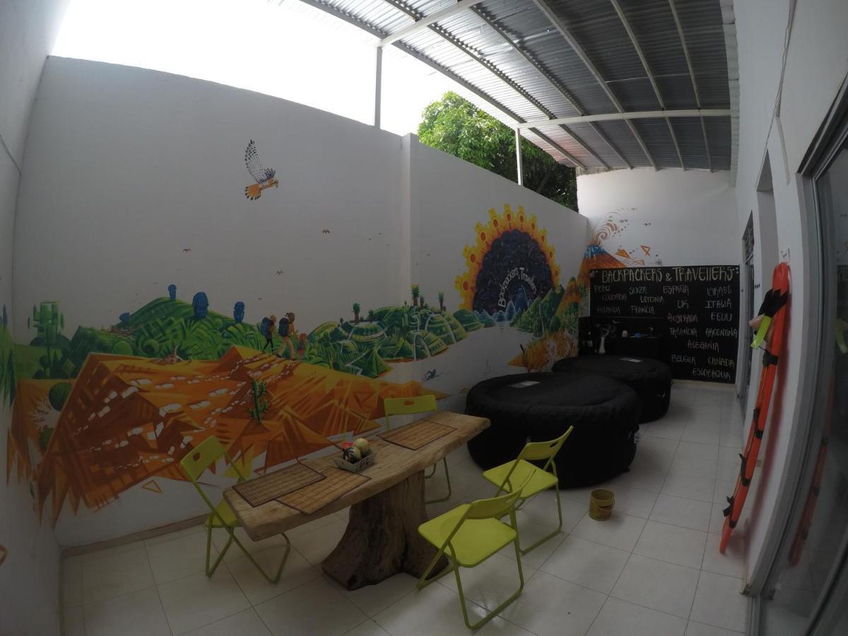 Backpackers And Travellers Hostel ネイバ エクステリア 写真