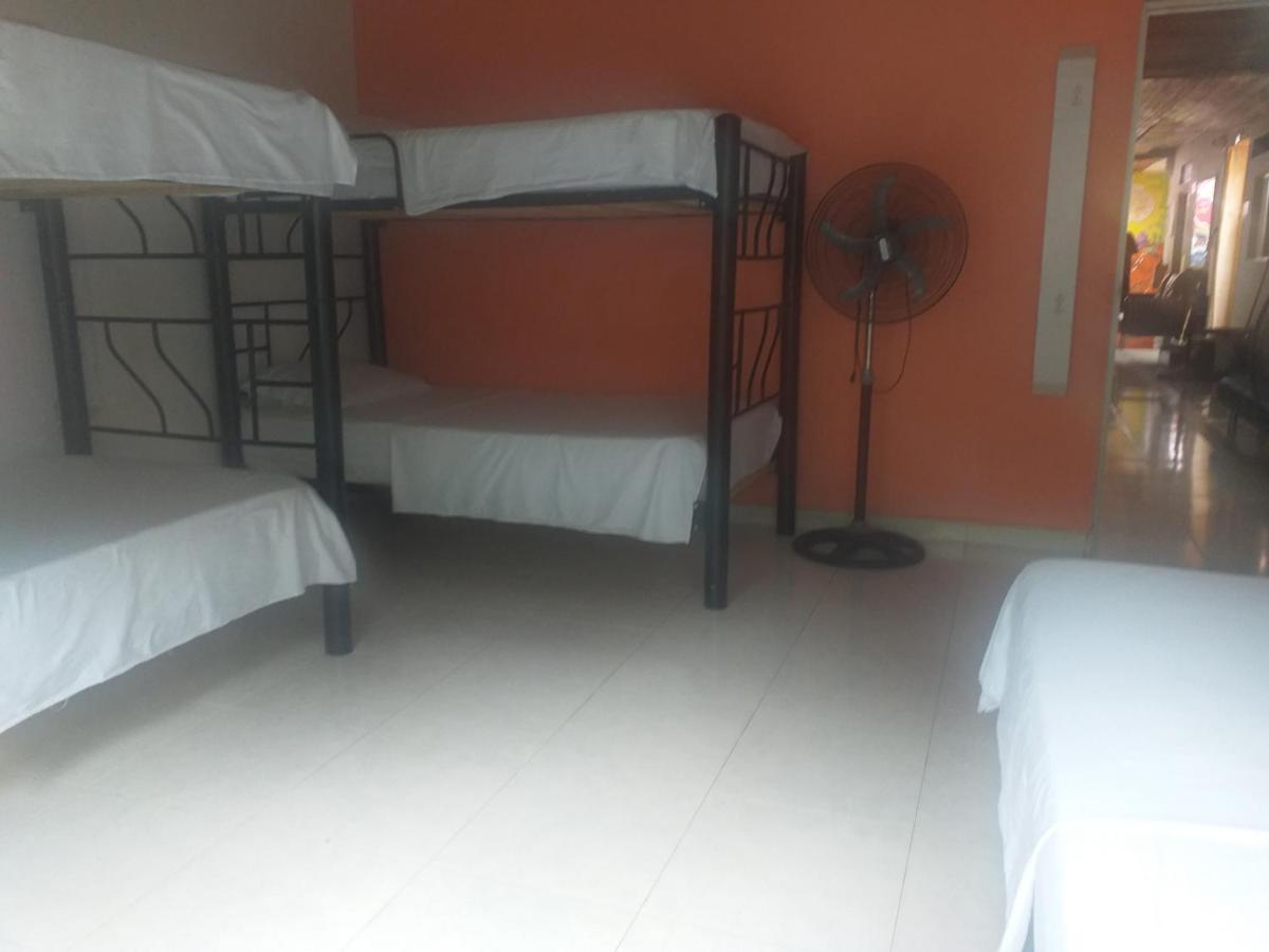 Backpackers And Travellers Hostel ネイバ エクステリア 写真