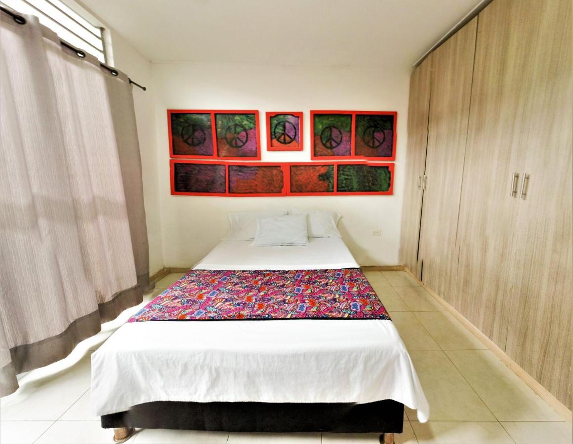 Backpackers And Travellers Hostel ネイバ エクステリア 写真