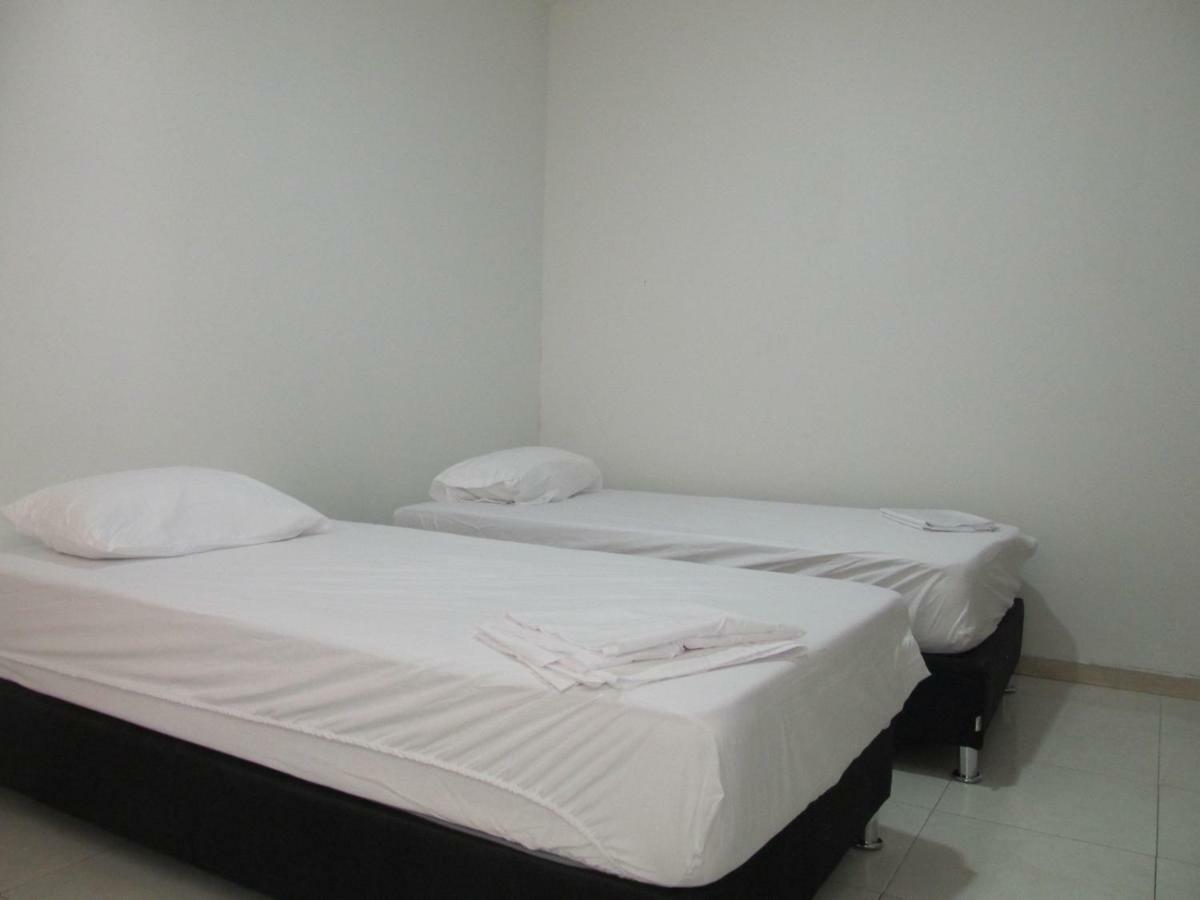 Backpackers And Travellers Hostel ネイバ エクステリア 写真