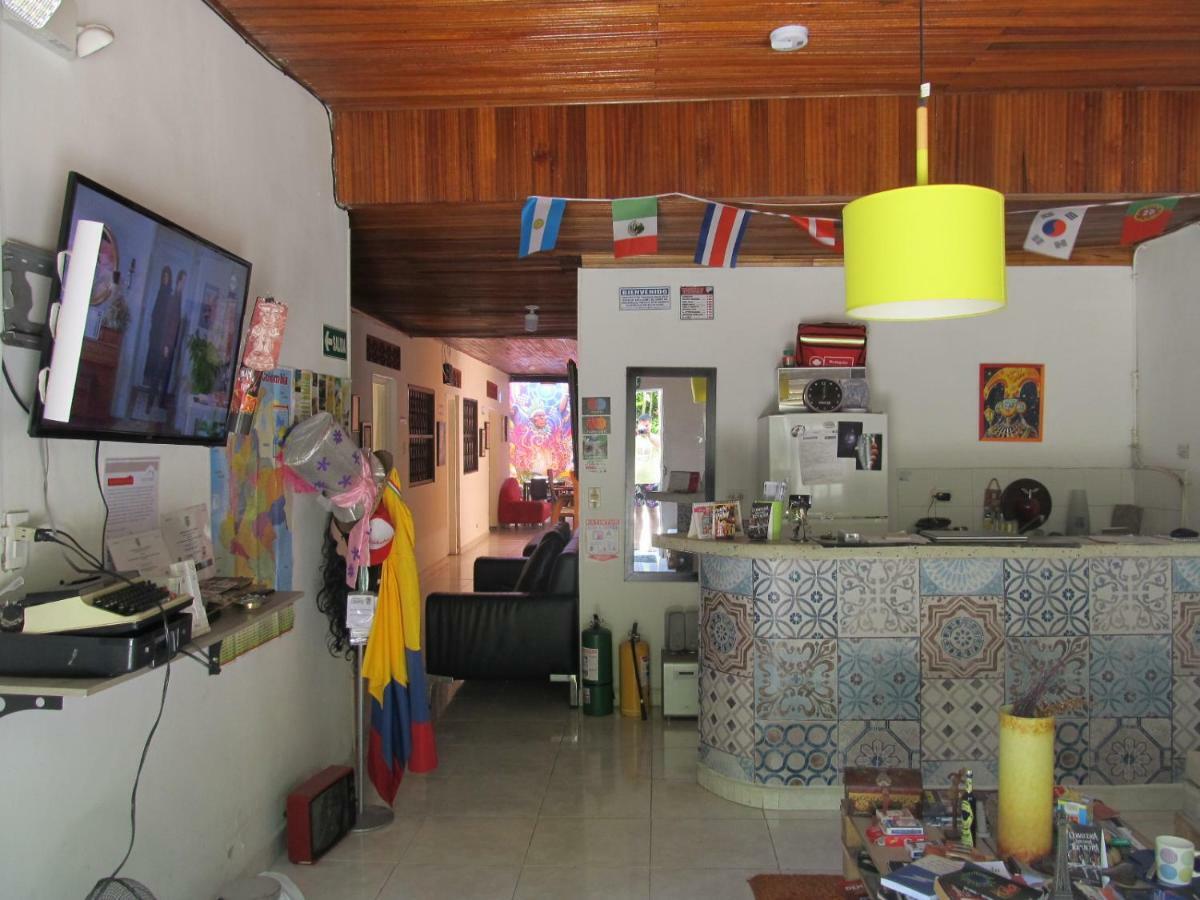 Backpackers And Travellers Hostel ネイバ エクステリア 写真
